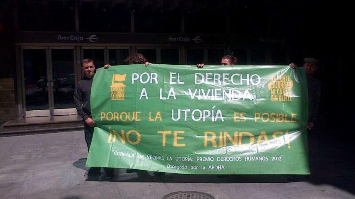 Declaran nueve miembros más de la Corrala Utopía y otros varios celebran una protesta en Zaragoza