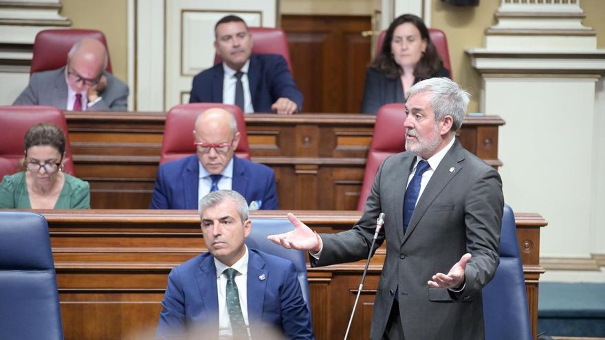 Clavijo reta a la oposición a ir con él al centro de salud sin cita previa: “Le aseguro que lo van a atender"