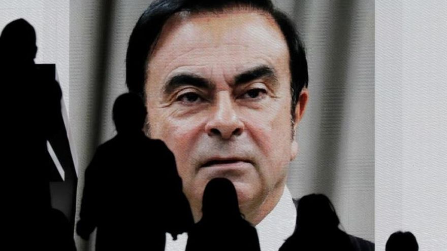 La esposa de Carlos Ghosn pide a Macron que interceda por su marido