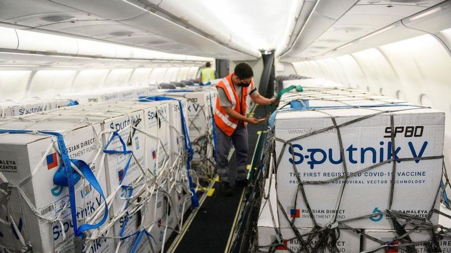 "Llegaron de Moscú otras 800 mil dosis de la vacuna Sputnik V"