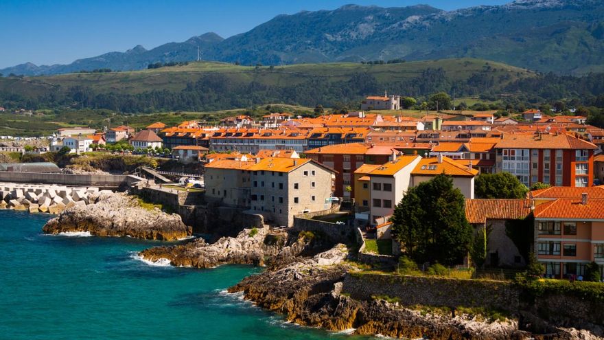 Llanes pone coto a los pisos turísticos durante un año para facilitar vivienda residencial a los vecinos del municipio