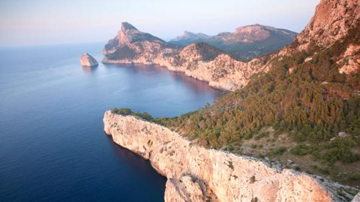 Archive image of the Sierra de Tramontana