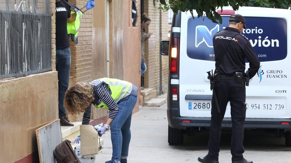 Conducen a dependencias policiales a la pareja de la mujer apuñalada mortalmente en Los Pajaritos