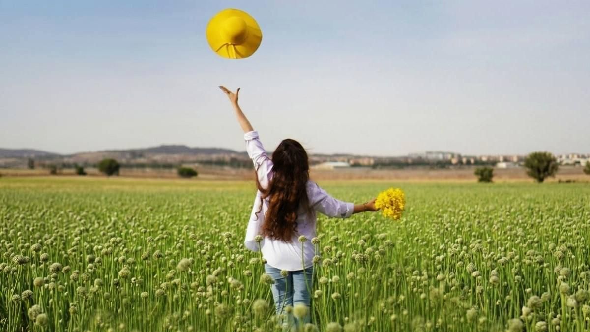 ¿De verdad ‘la primavera la sangre altera’? Esto dicen la biología y la psicología
