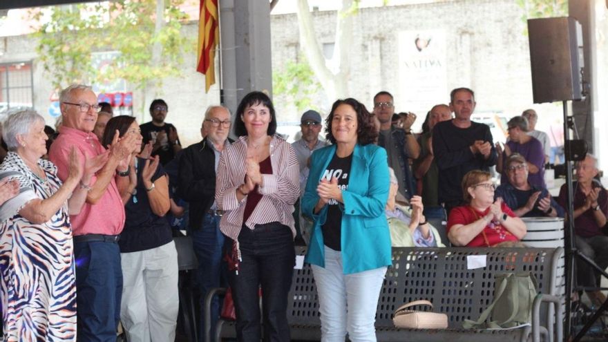 Homentage a les víctimes de la dana en l'acte del 40 aniversari.