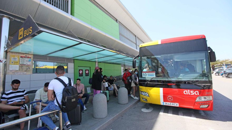 La masificación turística, entre factores que dificultan un cambio en el modelo de movilidad hacia uno más sostenible