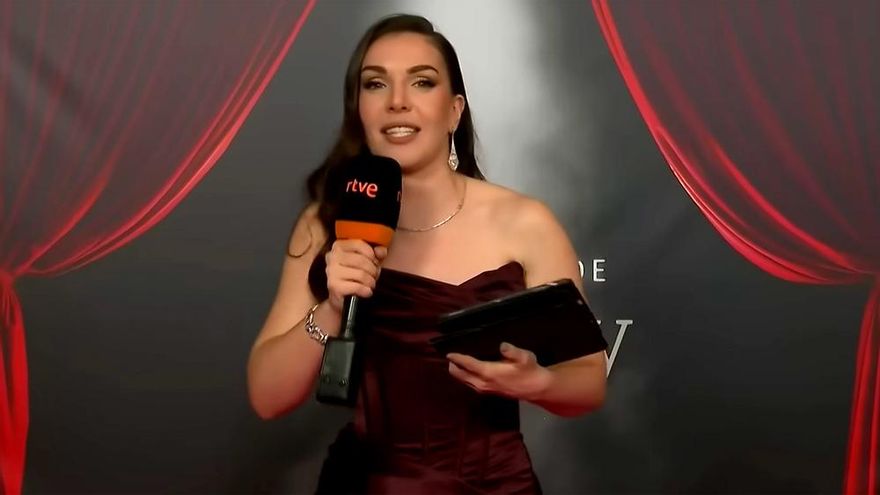 El PP tacha de "bochorno" el trabajo de Inés Hernand en los Goya y el Gobierno defiende que era para "un público joven"