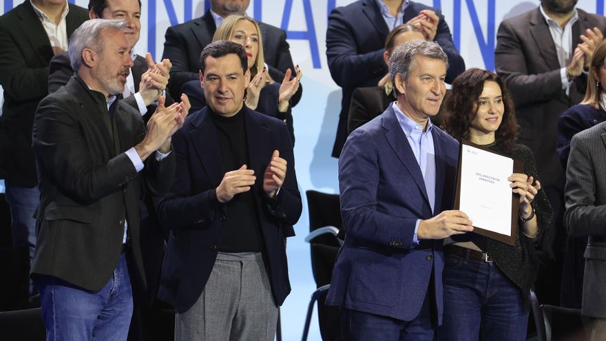 Moreno y Ayuso se contraprograman con sus misas por las víctimas de Adamuz y Feijóo opta por el presidente andaluz