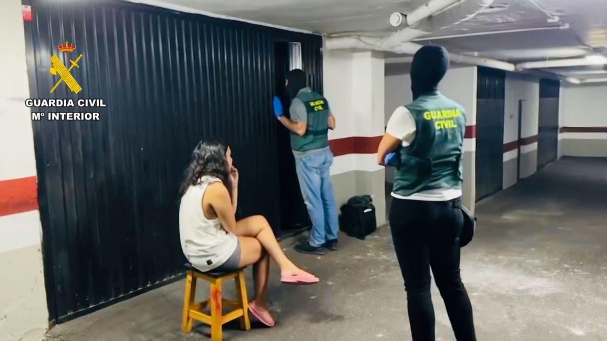 Cinco detenidos y 25 investigados tras caer una organización criminal de estafas bancarias que operaba desde Canarias