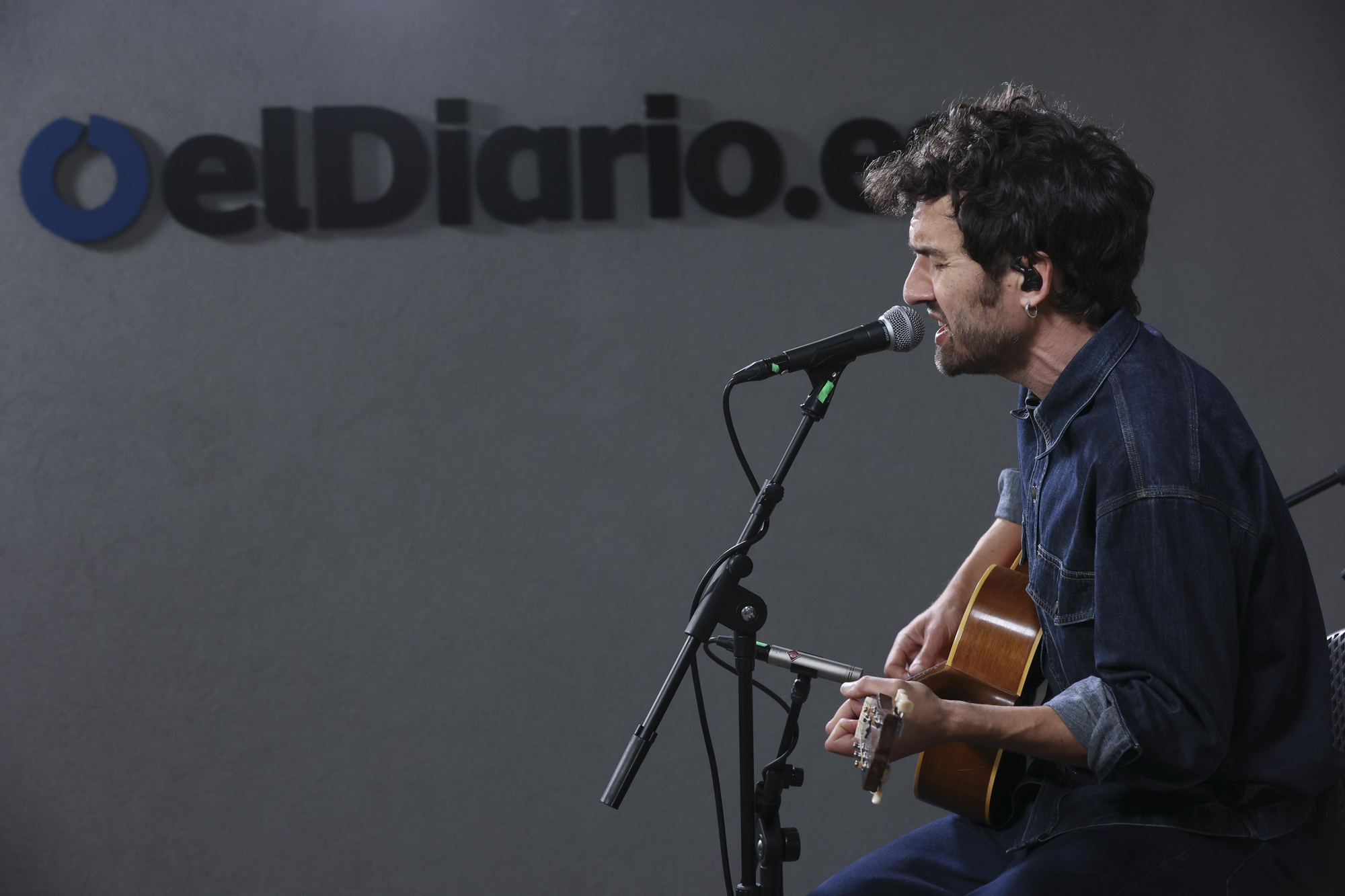 Guille Galván en la redacción de elDiario.es, en imágenes