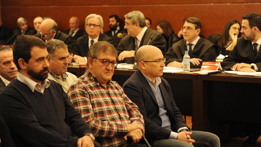 Echaburu, en la segunda fila, detrás de De Miguel, Tellería y Ochandiano