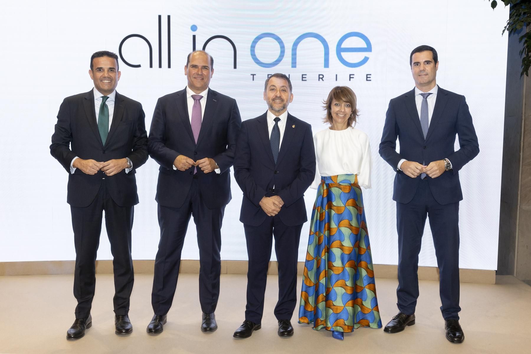 Inauguración del centro ‘all in one’ Tenerife de CaixaBank.