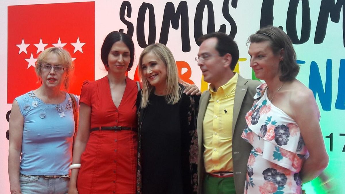 Cifuentes reivindica el Orgullo LGTBi como ejemplo de "igualdad y diversidad"