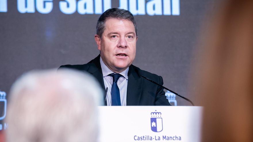 García-Page anuncia la puesta en marcha de unidades móviles de vacunación en facultades y en grandes superficies comerciales