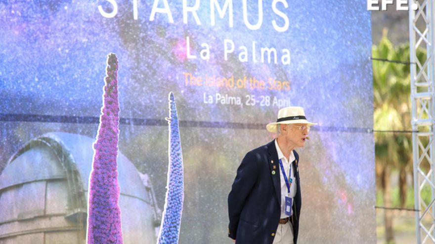 El Nobel John Mather: no estamos solos en el universo pero nuestros vecinos están muy lejos