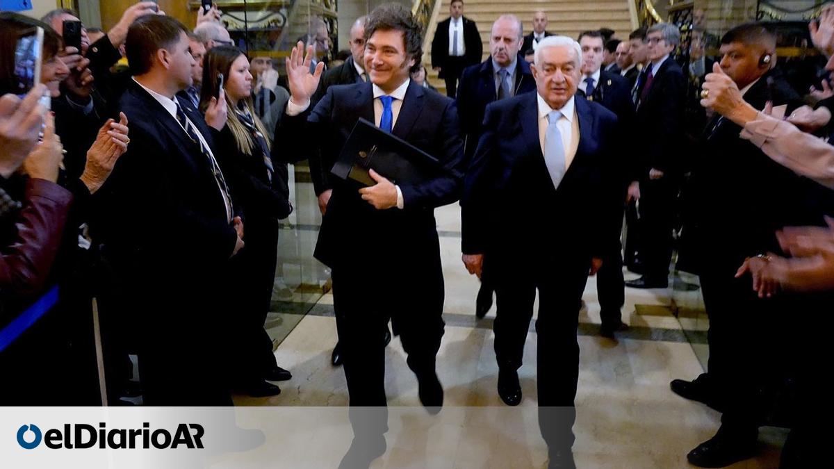 Milei busca reordenar su gobierno tras la derrota en el Senado y la ...