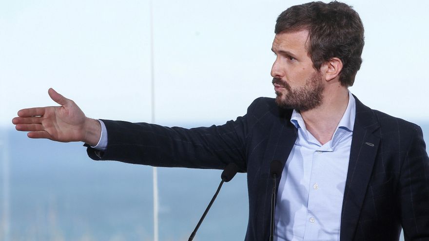 El presidente del PP, Pablo Casado, interviene este domingo en un acto en Badalona. EFE/Quique Garcia