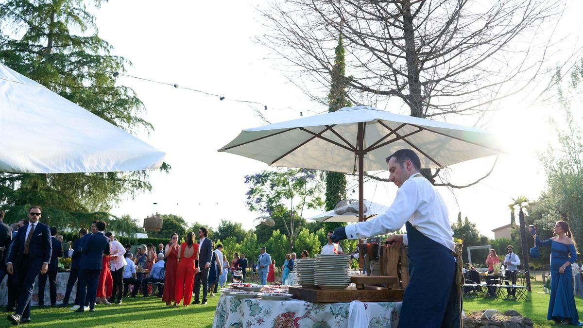 La IGP Cecina de León busca a 16 parejas que se casen este año para regalarles un servicio de corte de este embutido