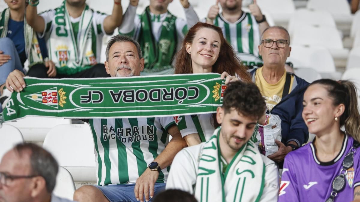 Grada Blanquiverde del Córdoba CF - CD Tenerife