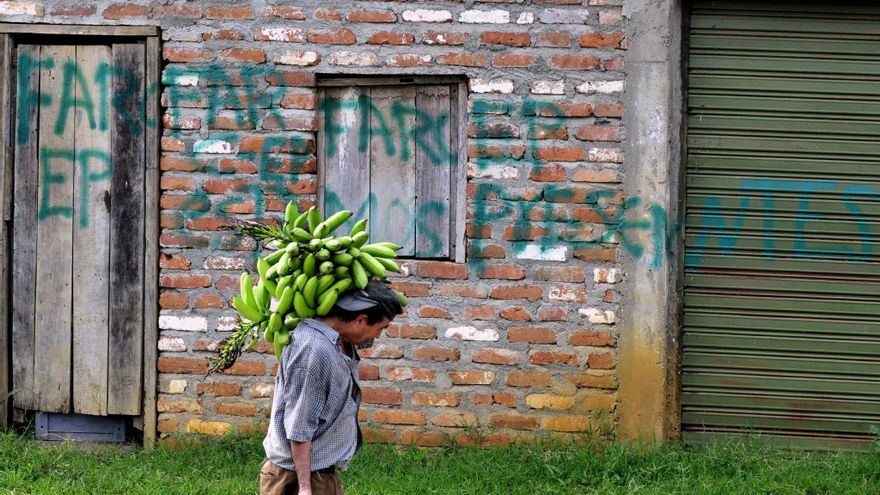 Alrededor de una veintena de muertos en los choques recientes entre el ELN y las FARC en Colombia