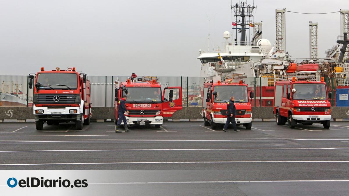 Dos incendios simultáneos en Las Palmas obligan a los bomberos a pedir refuerzos