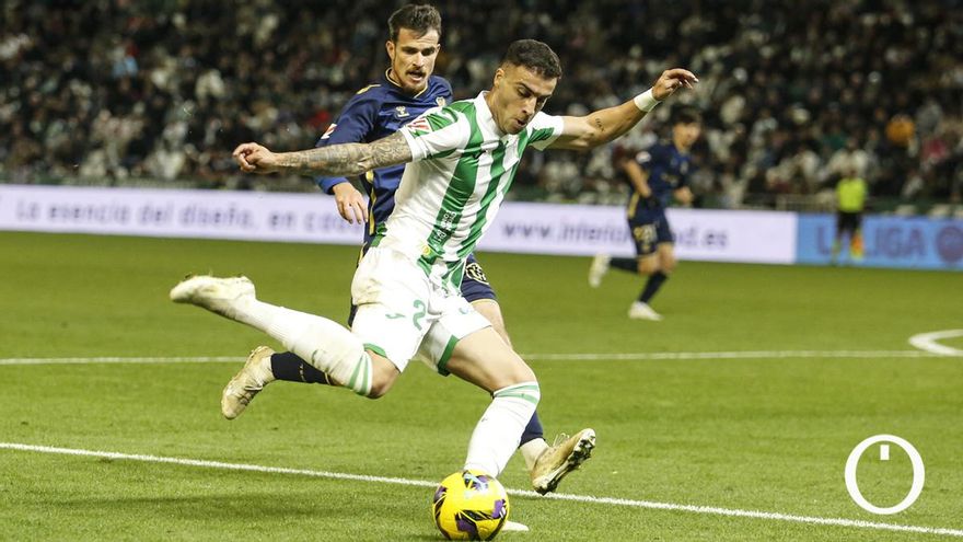 Carlos Isaac, una opción para el lateral izquierdo del Córdoba CF