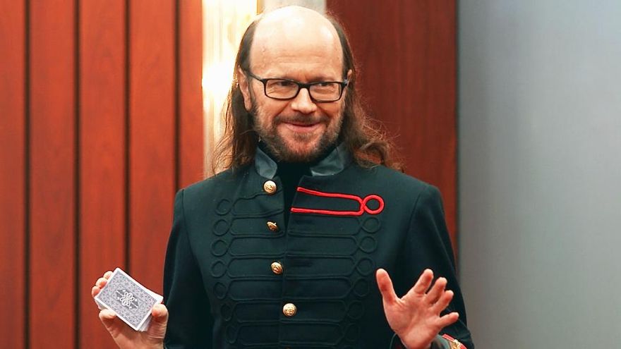 Santiago Segura, 'villano' en 'LOL: Si te ríes, pierdes': "Puede ser el florecimiento del humor en las plataformas"