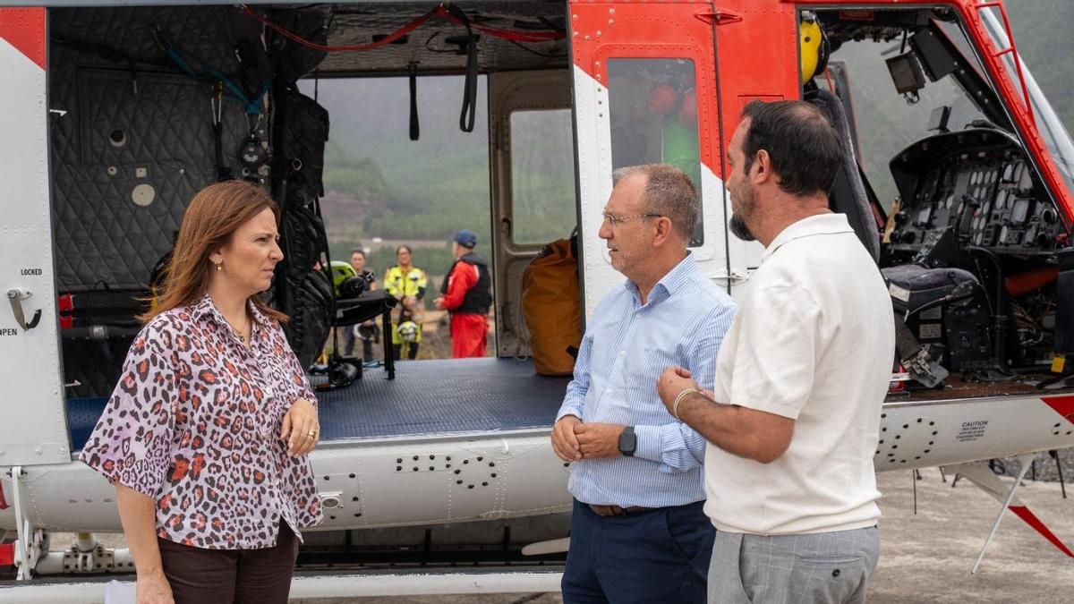 La Consejería de Presidencia imparte formación a agentes de Medio Ambiente sobre operaciones con helicópteros