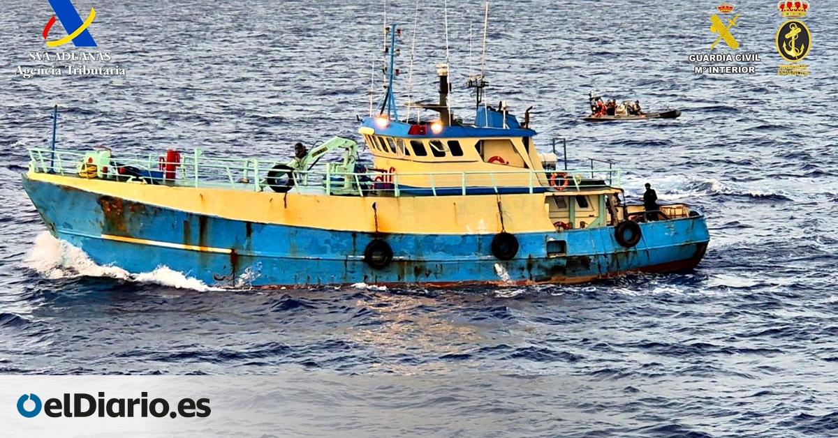La Guardia Civil intercepta al oeste de Canarias un remolcador con 3.000 kilos de cocaína