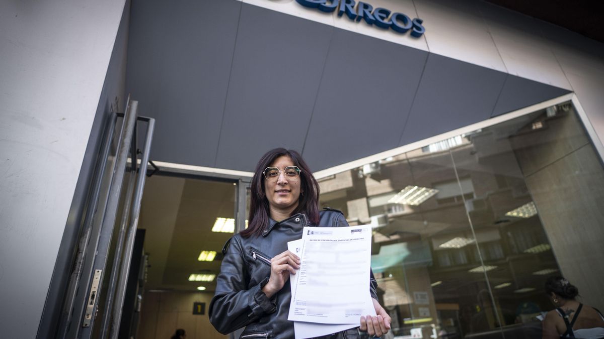 La regularización avanza a dos ritmos: de la agilidad en las oficinas a las colas por el informe que atasca el proceso