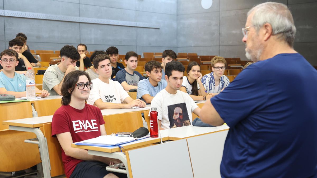 Arrancan los Cursos Cero de la UPCT con más de 700 inscritos "para empezar mejor" la Universidad