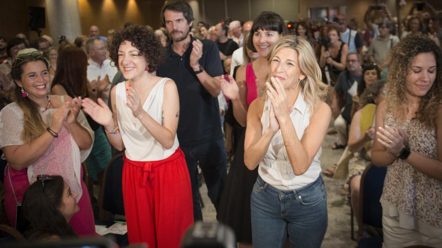 Archivo - (I-D) La cabeza de lista por Barcelona al Congreso por Sumar-Comuns, Aina Vidal, el portavoz de Sumar, Ernest Urtasun; la número 1 por Girona, Júlia Boada y la vicepresidenta y candidata de Sumar Yolanda Díaz, a 20 de julio de 2023, en Girona