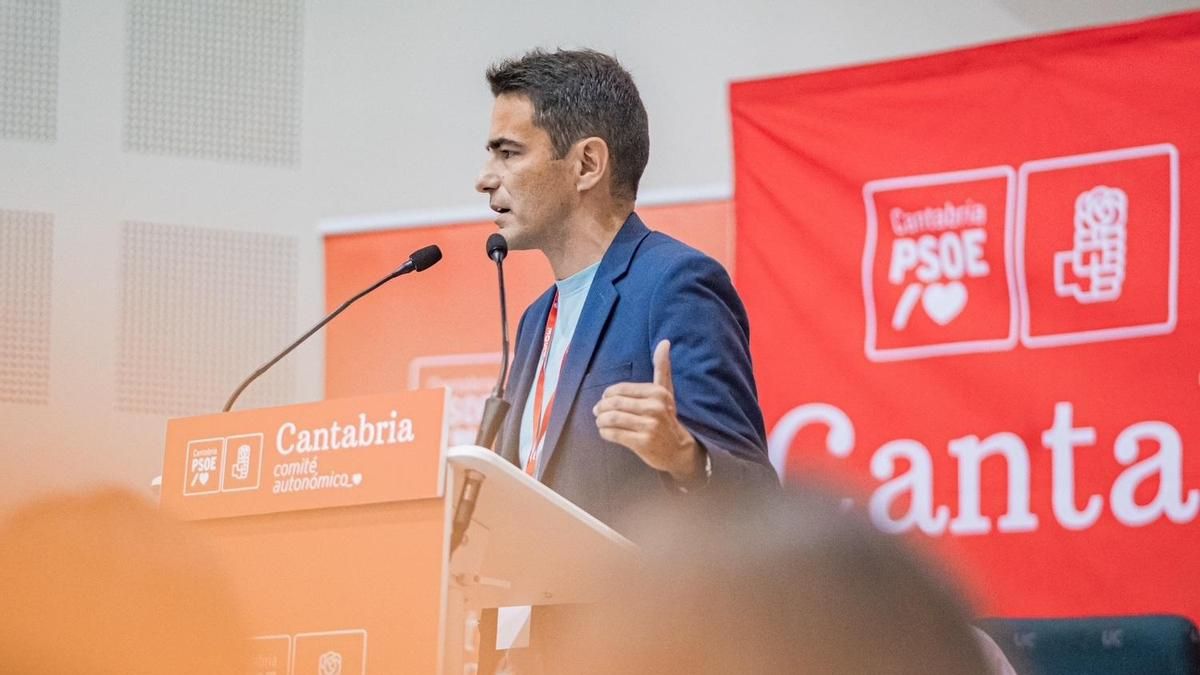 El PSOE acuerda exigir la paralización del convenio sanitario con Santa Clotilde en su comité autonómico