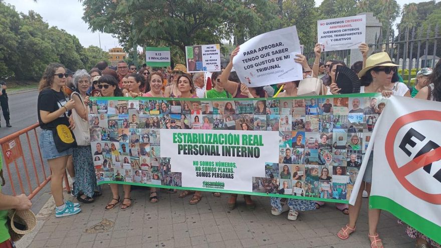Tildes, minúsculas o mala letra: los errores formales se ceban con los opositores a profesor en Andalucía