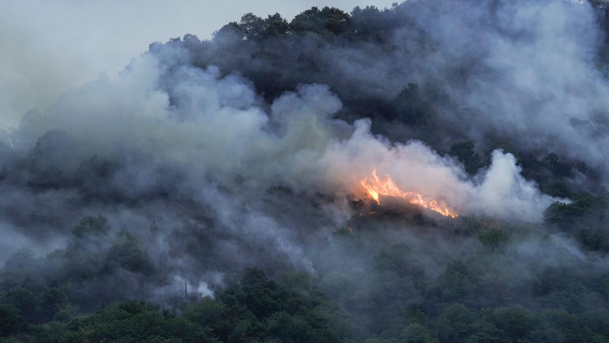 El incendio de Tuña, en Tineo.