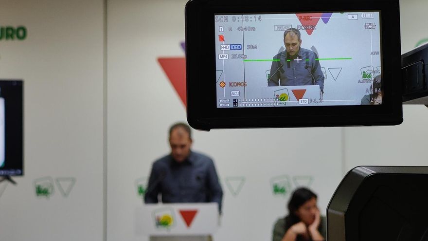 El coordinador general de IU Andalucía, Toni Valero, interviene ante la Coordinadora andaluza de IU.