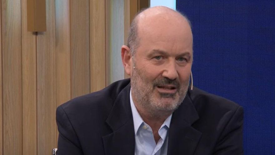 Sturzenegger adelantó que ya no habrá que ir personalmente a renovar la licencia de conducir