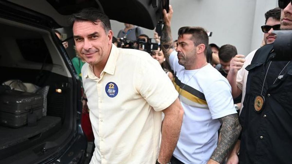 Las causas judiciales que enfrenta Flávio Bolsonaro en Brasil: está acusado de corrupción, lavado de dinero y evasión fiscal