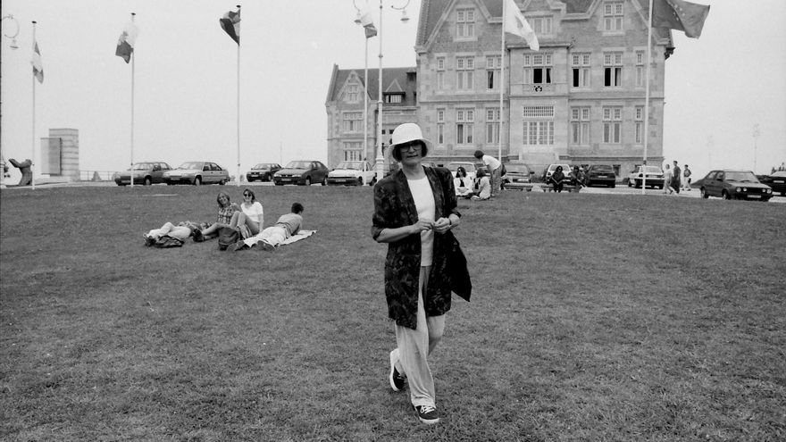 La cineasta Pilar Miró, en una visita a La Magdalena.