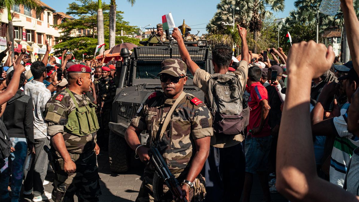 Cómo las protestas de la generación Z en Madagascar han acabado con un presidente huido y un golpe militar