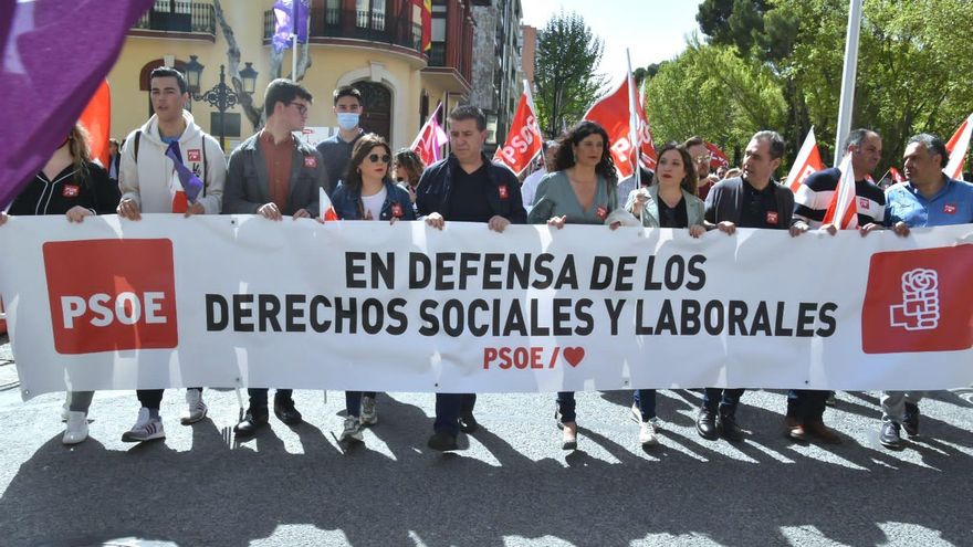 Santiago Cabañero (PSOE) en la manifestación de Albacete
