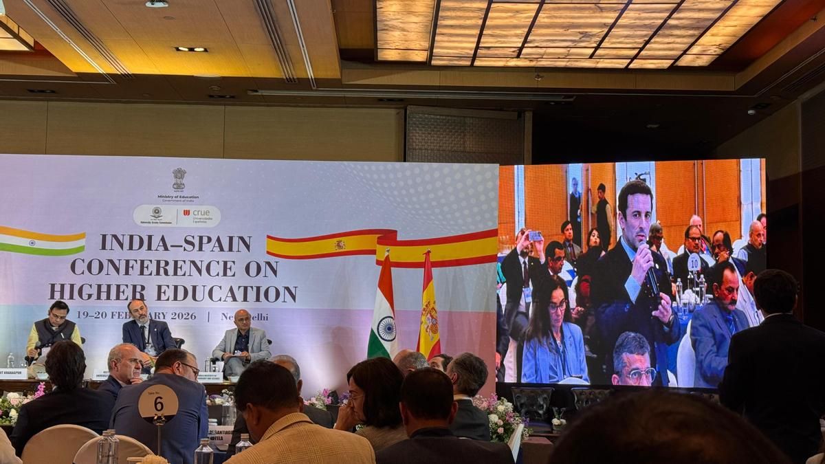 La Universidad de León explora alianzas académicas en innovación, movilidad y deporte con India