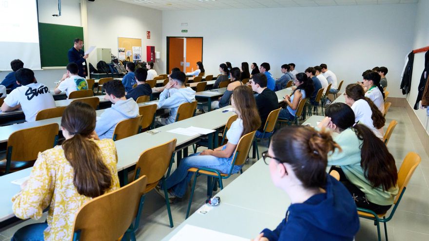 Alumnos de Cantabria en la Selectividad 2025