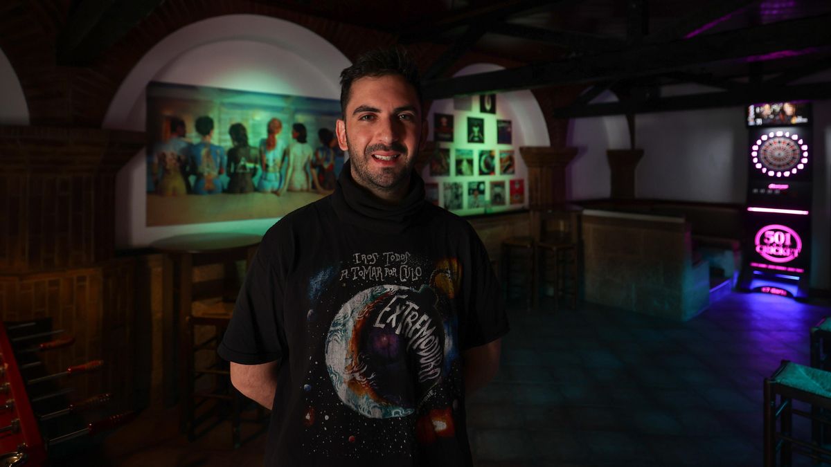 Toni Marí, dueño de un pub en la calle del Mar: "Esto no se arregla con color"