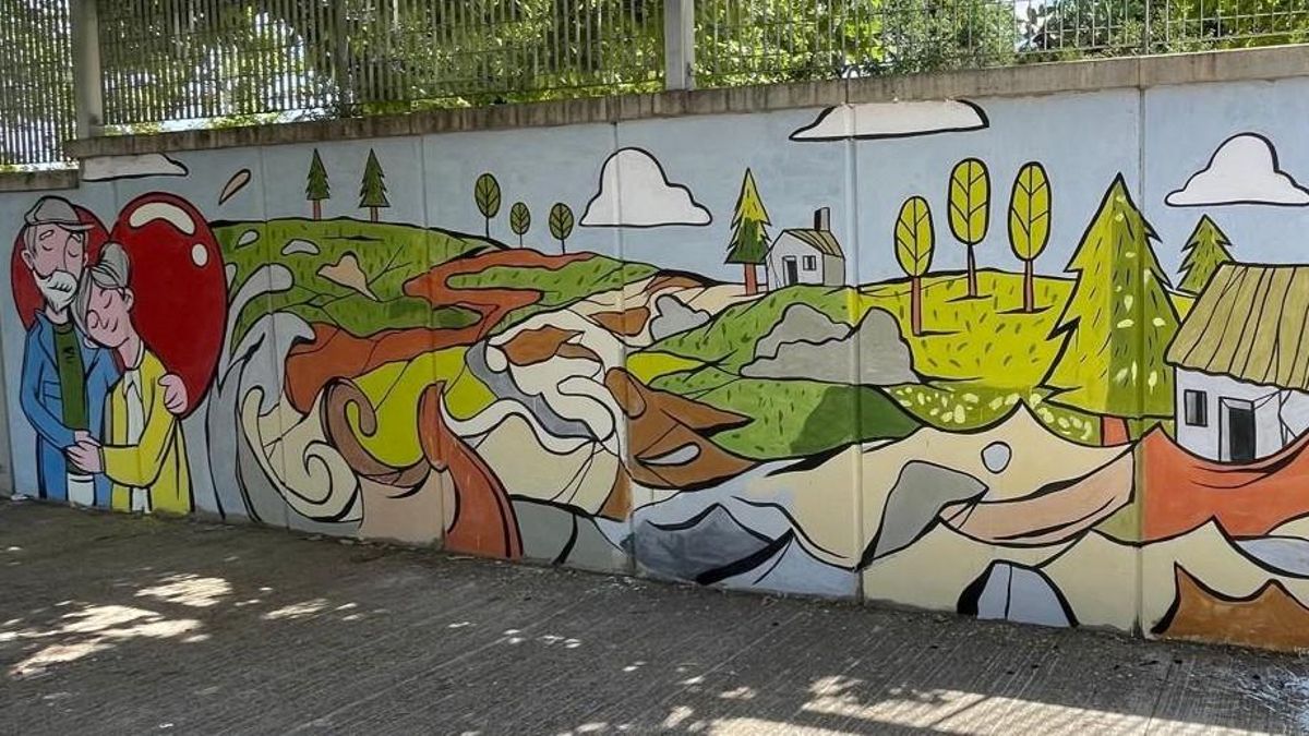 El mural elaborado por los jóvenes participantes en el programa impulsado por Ayuda en Acción.