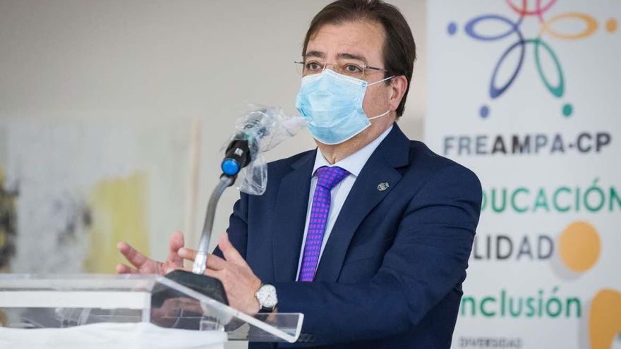 Fernández Vara en el XVII encuentro regional de Asociaciones de Madres y Padres de Alumnos y Alumnas de Freampa.