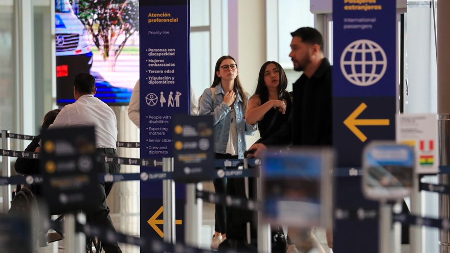 Ecuador inicia exigencia de vacuna contra la fiebre amarilla a viajeros de países vecinos