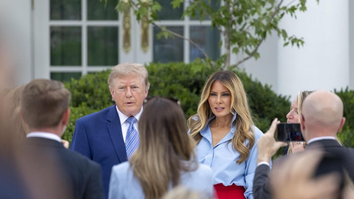 Trump afirma que aumentará al 50% los aranceles sobre automóviles y otros productos canadienses