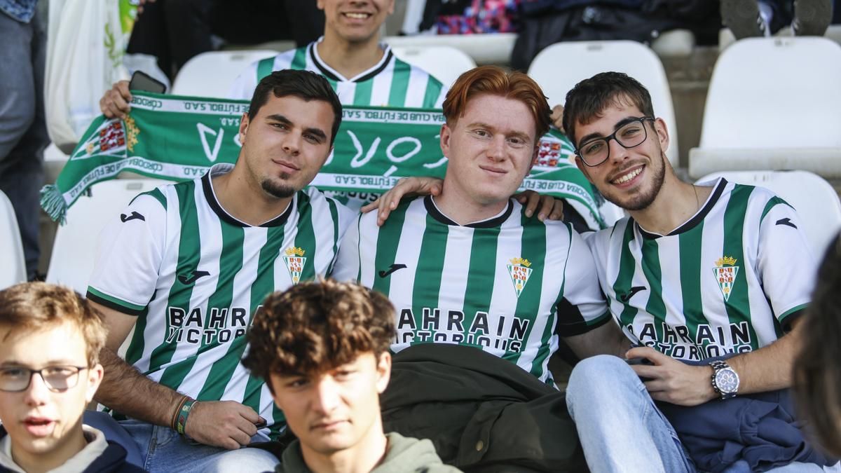 Grada Blanquiverde del Córdoba CF - SD Eibar