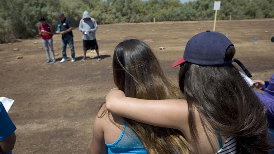 En desierto de EE.UU. se levanta un cementerio de inmigrantes sin nombre